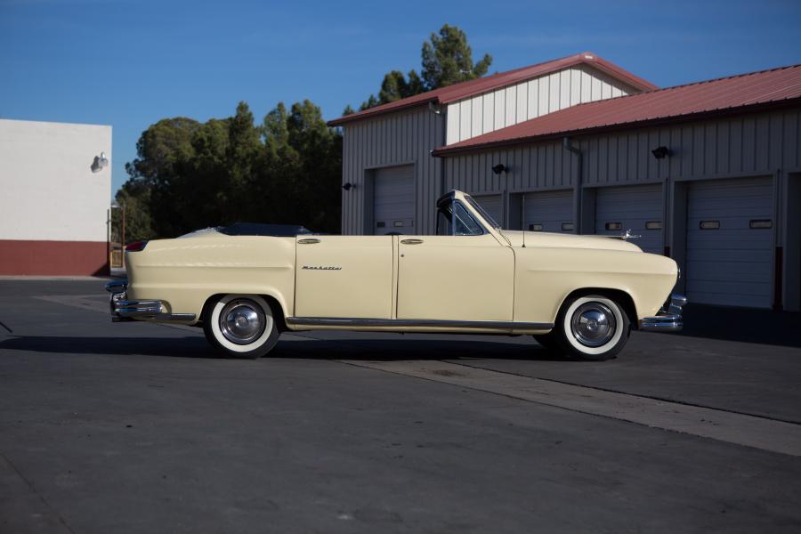  Frazer Manhattan Convertible Sedan (F5162) 1951 года  (фото 7 из 39)